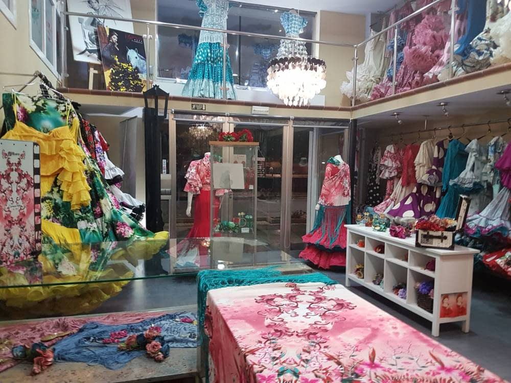 Carmen Vega  Tu tienda ONLINE de Moda Flamenca